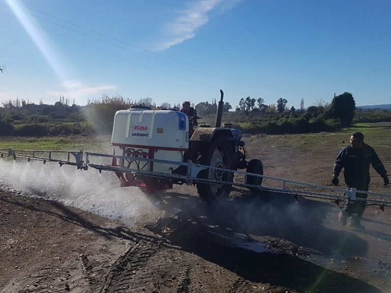 entrega pulverizador terreno